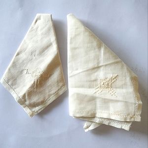 Vintage cream handkerchiefs embroidered